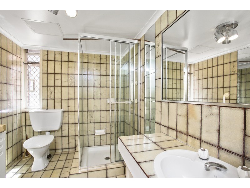 1 “Alba 10″/11 Riverview Parade, Surfers Paradise QLD 4217