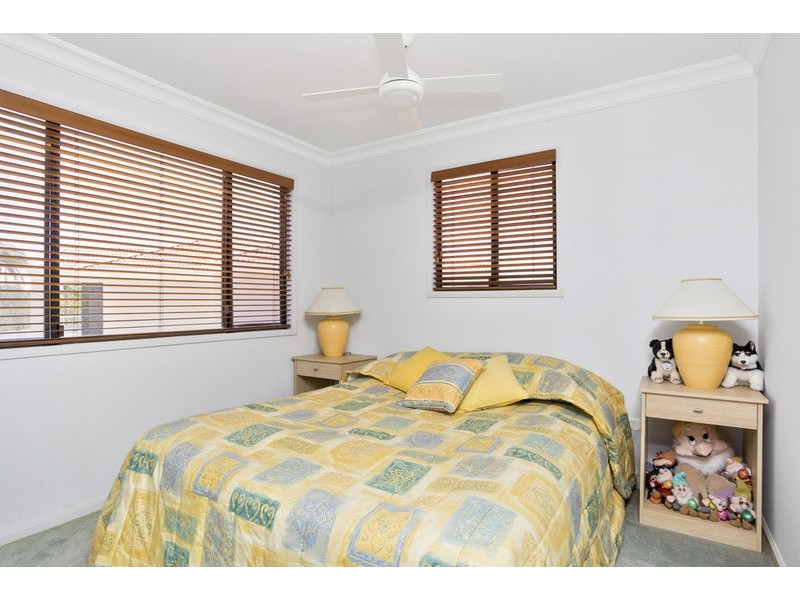 8 Meadowlake Drive, Carrara QLD 4211
