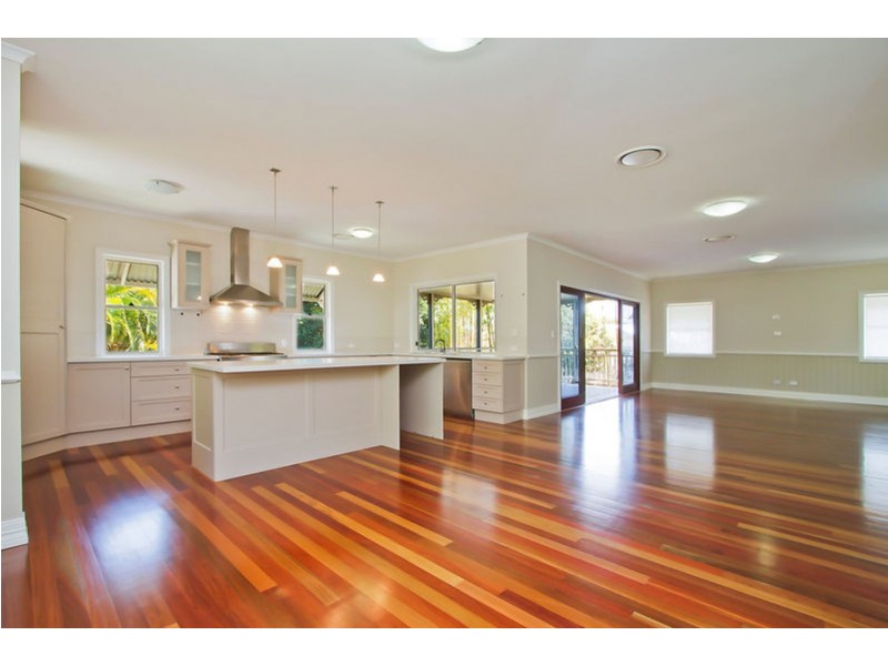 21 Mole Avenue, Southport QLD 4215