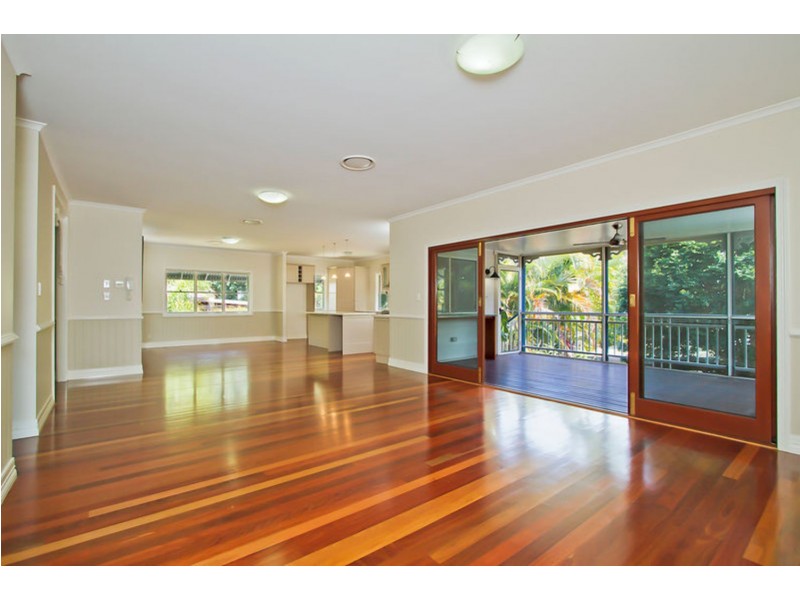 21 Mole Avenue, Southport QLD 4215