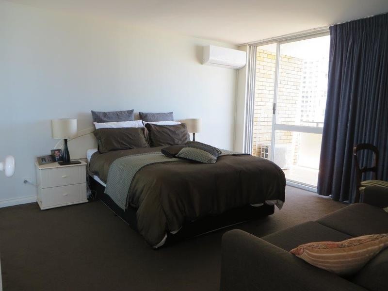 40 The Esplanade, Surfers Paradise QLD 4217