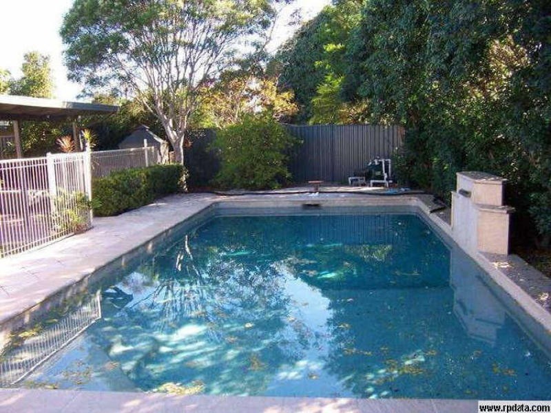 3 Allawah Street, Sorrento QLD 4217