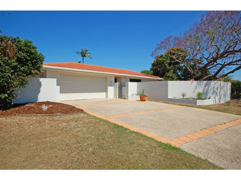 32 Boomerang Crescent, Sorrento QLD 4217