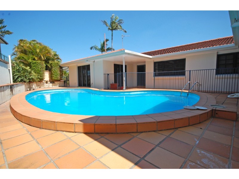 32 Boomerang Crescent, Sorrento QLD 4217