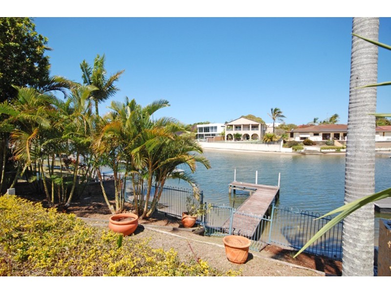 32 Boomerang Crescent, Sorrento QLD 4217