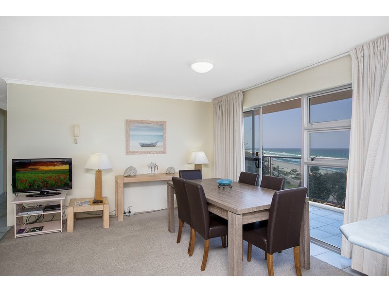 Unit 28 /’Grosvenor’ 26 The Esplanade, Surfers Paradise QLD 4217