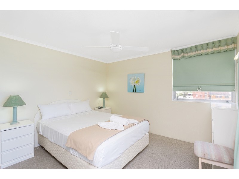 Unit 28 /’Grosvenor’ 26 The Esplanade, Surfers Paradise QLD 4217