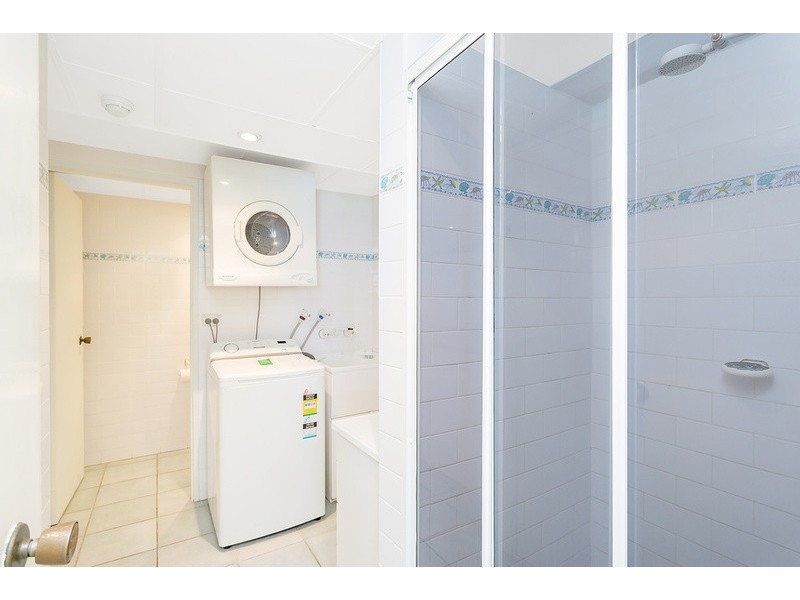 Unit 28 /’Grosvenor’ 26 The Esplanade, Surfers Paradise QLD 4217