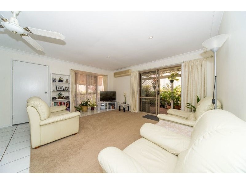 16 Jessica Court, Arundel QLD 4214