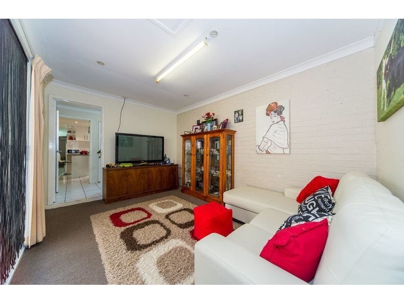 16 Jessica Court, Arundel QLD 4214