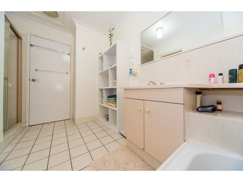 16 Jessica Court, Arundel QLD 4214