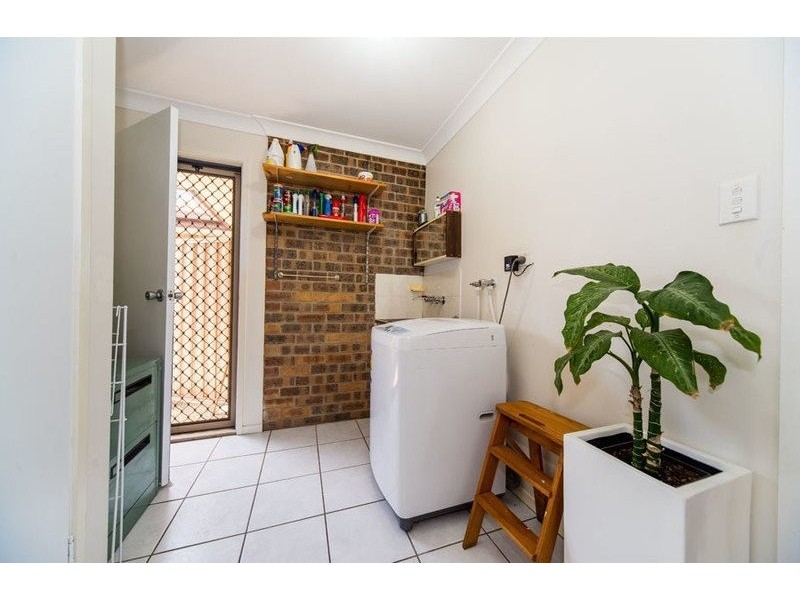 16 Jessica Court, Arundel QLD 4214