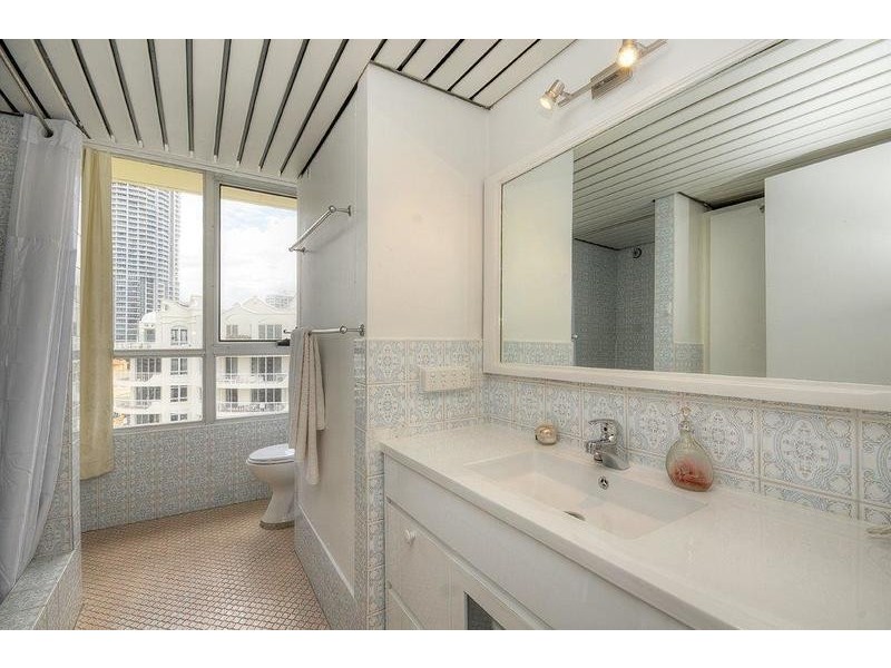 Chateau/44 The Esplanade, Surfers Paradise QLD 4217