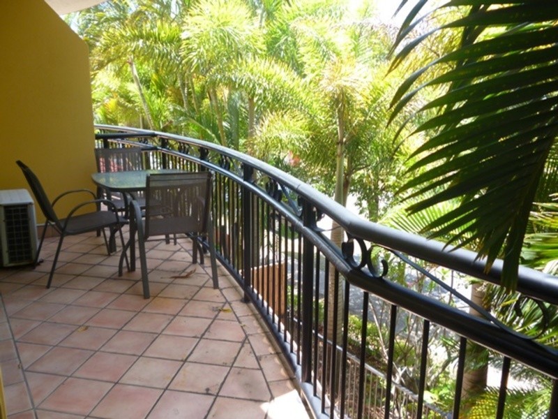 10 Bath Street, Labrador QLD 4215