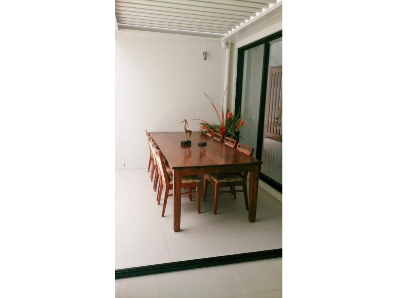 323 Bayview Street, Hollywell QLD 4216