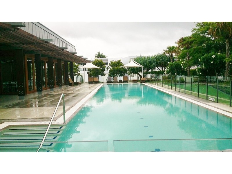 323 Bayview Street, Hollywell QLD 4216