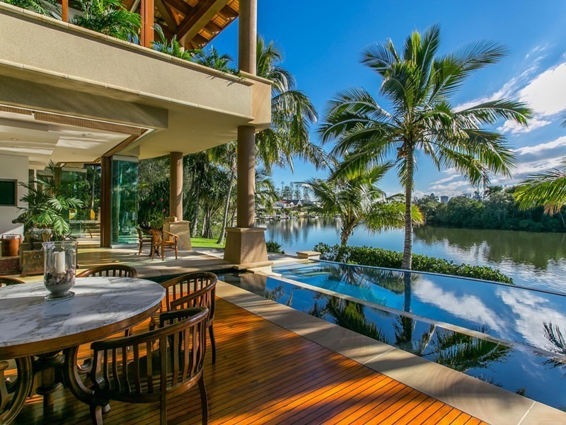 Isle Of Capri QLD 4217