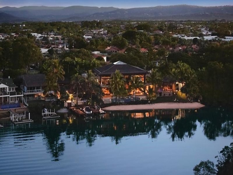 Isle Of Capri QLD 4217