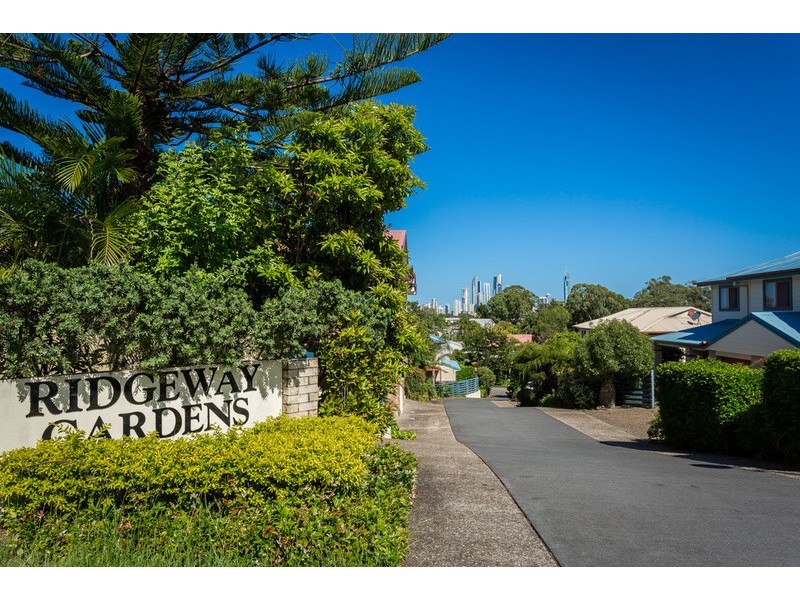 118 Ridgeway Avenue, Southport QLD 4215