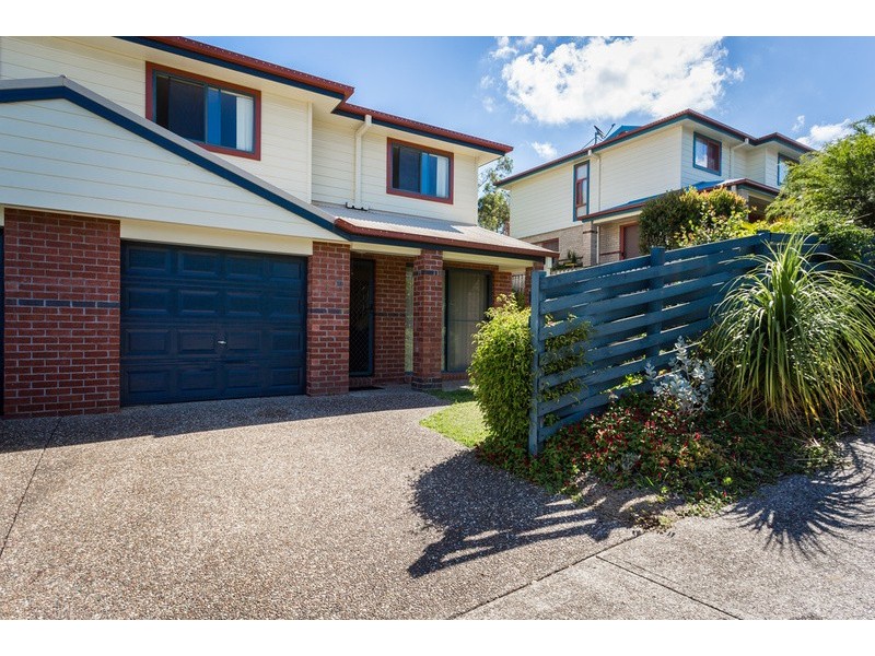 118 Ridgeway Avenue, Southport QLD 4215