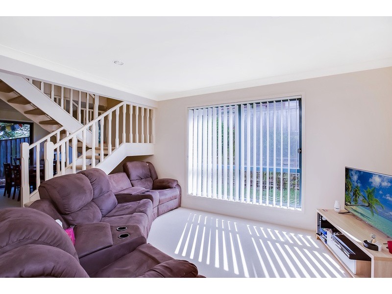 118 Ridgeway Avenue, Southport QLD 4215