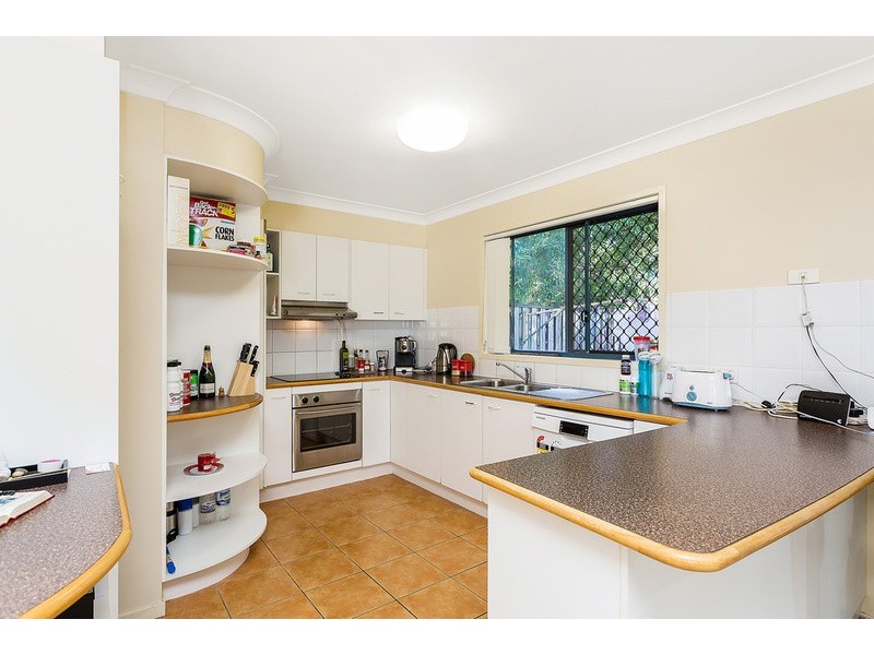 118 Ridgeway Avenue, Southport QLD 4215