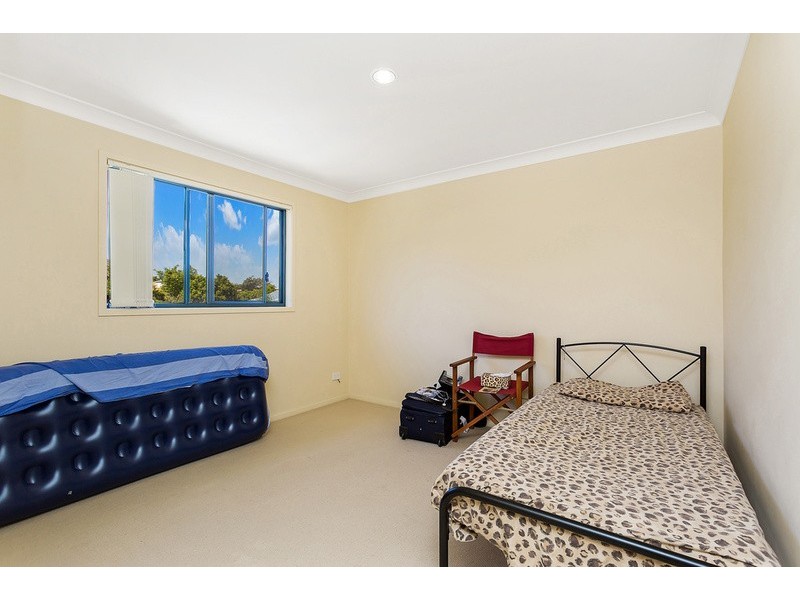 118 Ridgeway Avenue, Southport QLD 4215