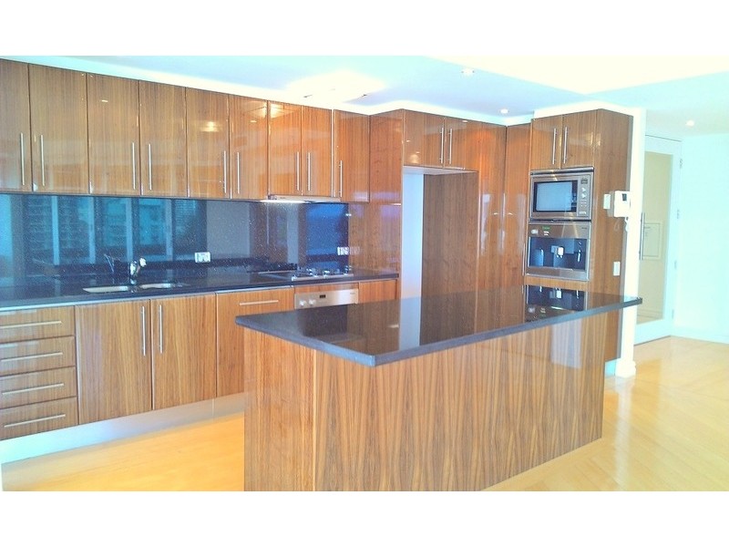 30 Garfield Terrace, Surfers Paradise QLD 4217