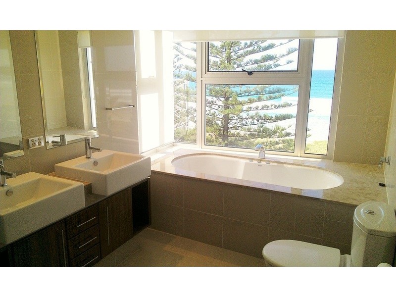 30 Garfield Terrace, Surfers Paradise QLD 4217