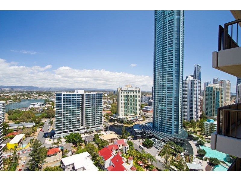 ‘Longbeach’ 28 Northcliffe Terrace, Surfers Paradise QLD 4217