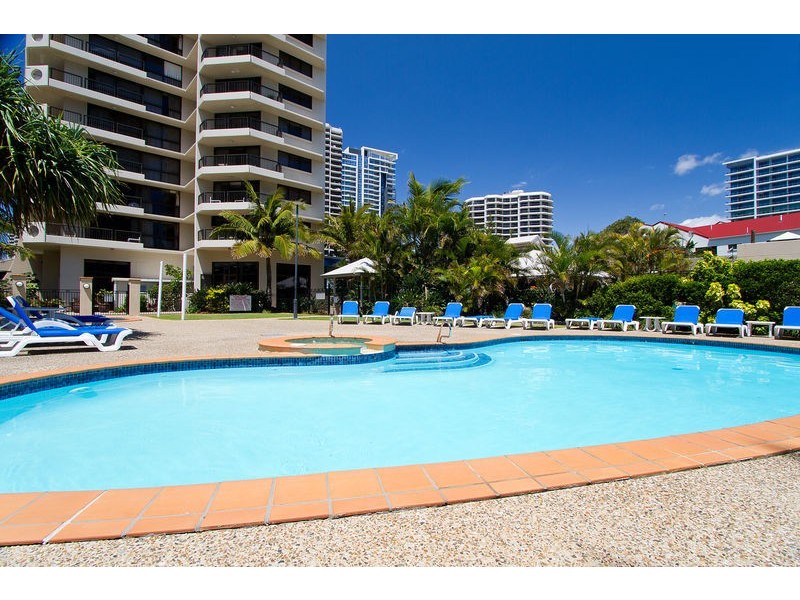 ‘Longbeach’ 28 Northcliffe Terrace, Surfers Paradise QLD 4217