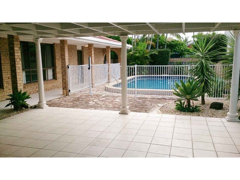 147 Campbell Street, Sorrento QLD 4217