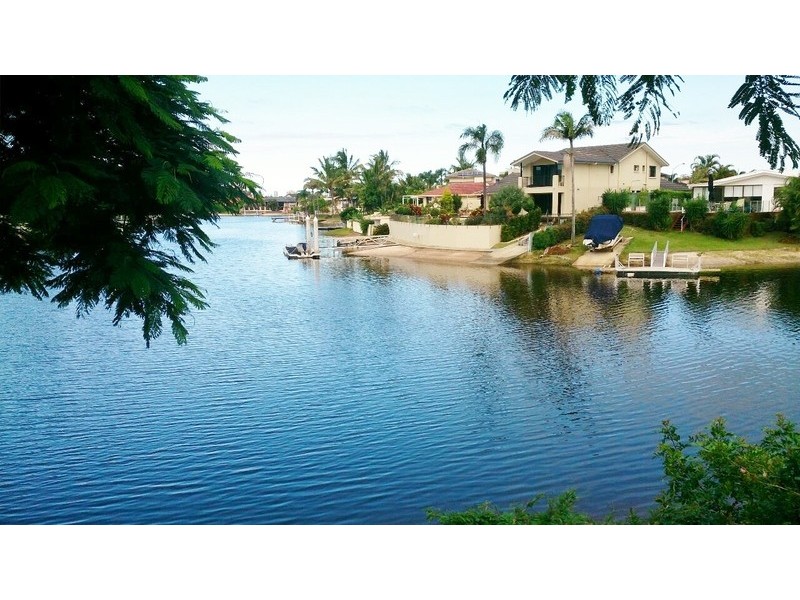 147 Campbell Street, Sorrento QLD 4217