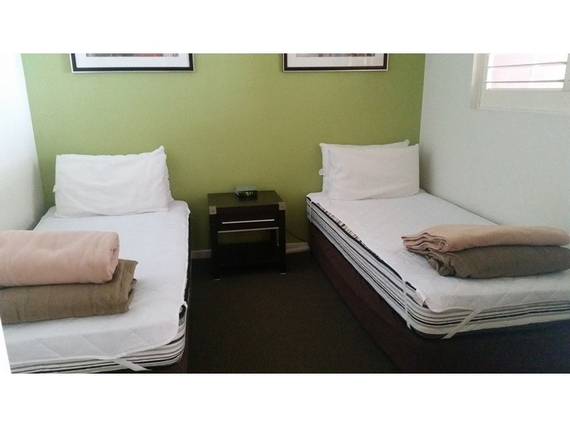 23 Ferny Avenue, Surfers Paradise QLD 4217