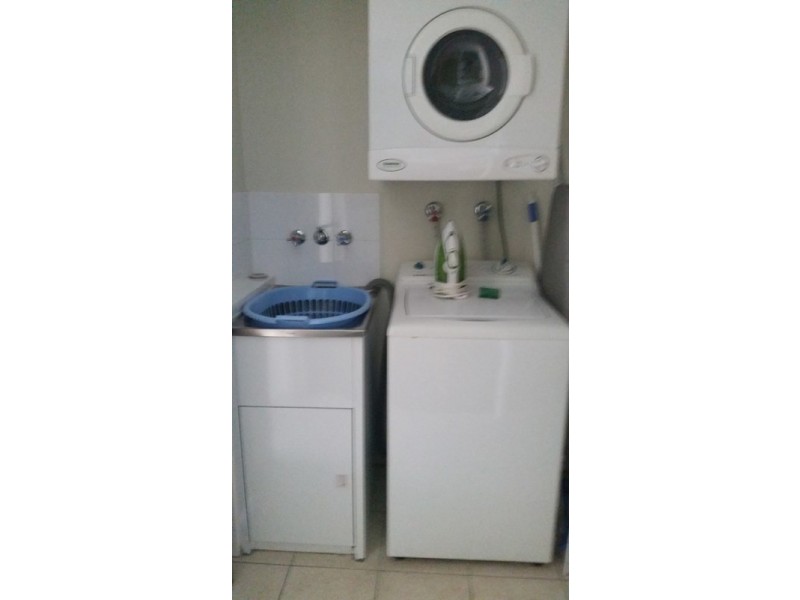 23 Ferny Avenue, Surfers Paradise QLD 4217