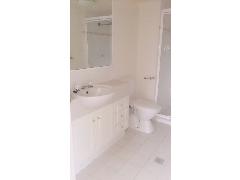 1/27  Walton Street, Southport QLD 4215