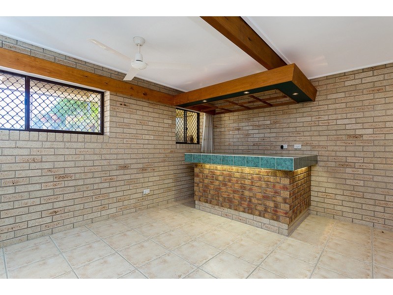 4/23 Hooker Boulevard, Broadbeach Waters QLD 4218