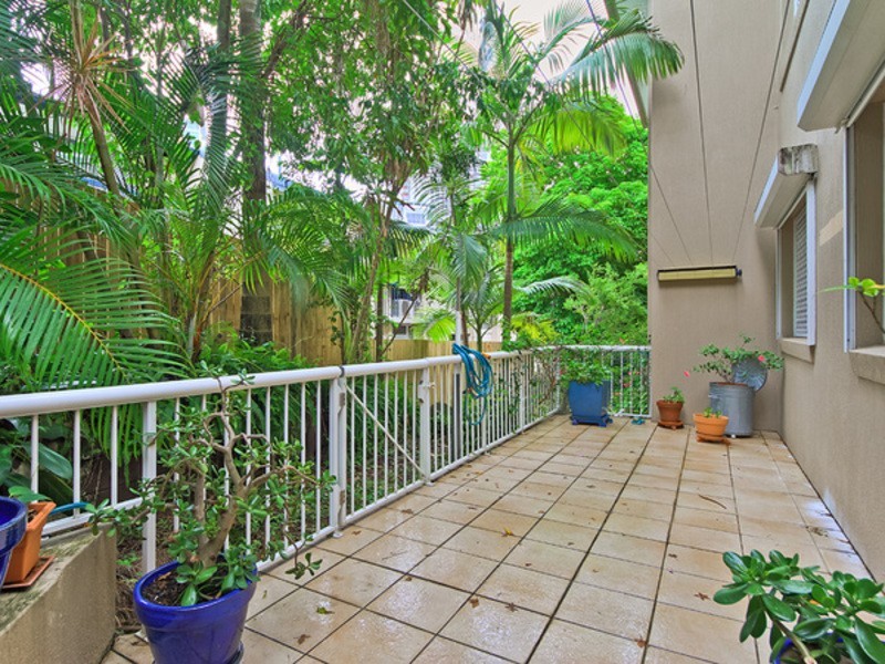 19 Heath Street, Southport QLD 4215