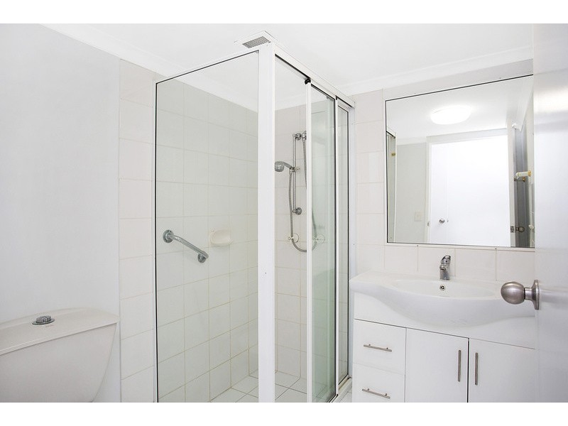 19 Heath Street, Southport QLD 4215