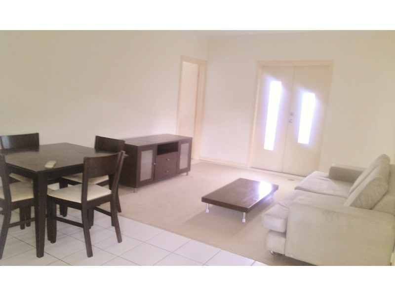 2/1958 Gold Coast Highway, Miami QLD 4220