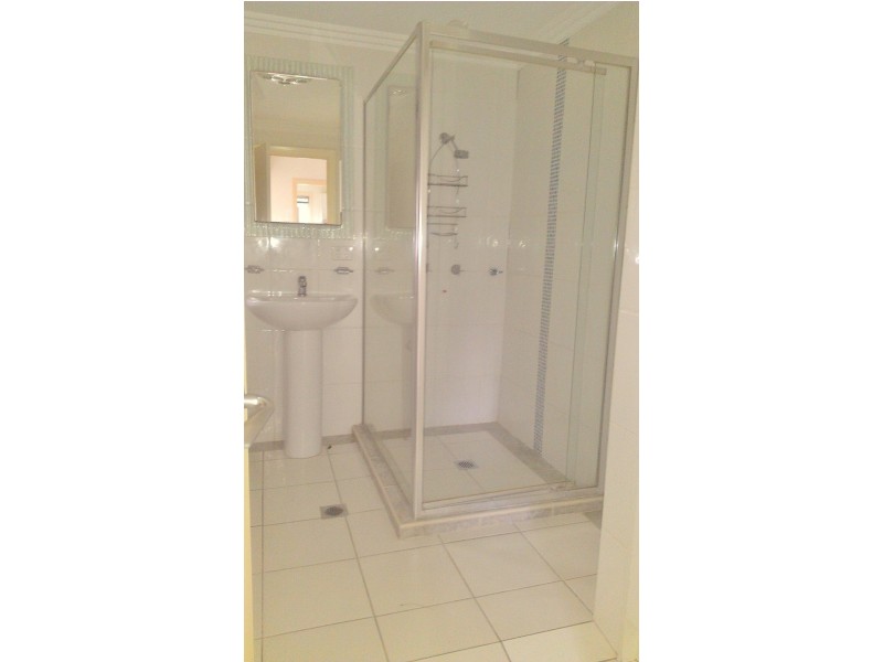 2/1958 Gold Coast Highway, Miami QLD 4220