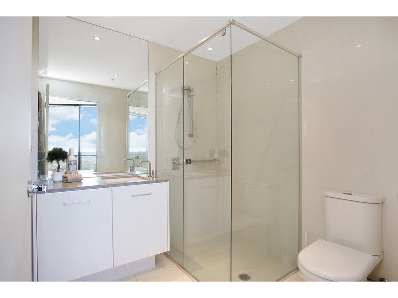 9 Ferny Avenue, Surfers Paradise QLD 4217