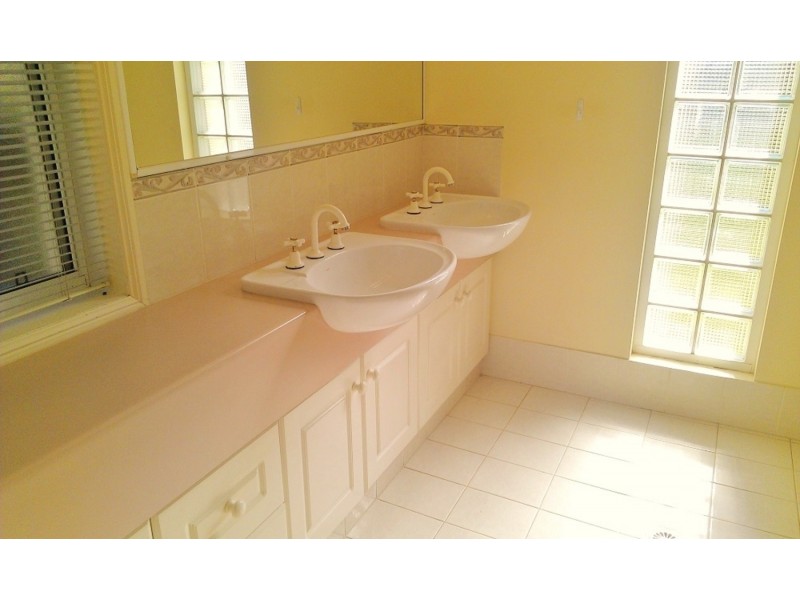 30 Panitz Street, Sorrento QLD 4217