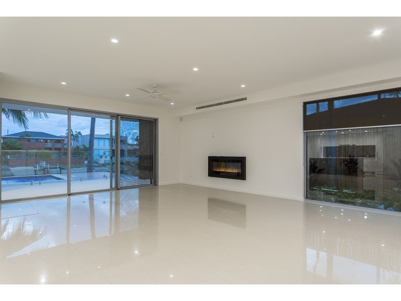 10 Midshipman Court, Surfers Paradise QLD 4217