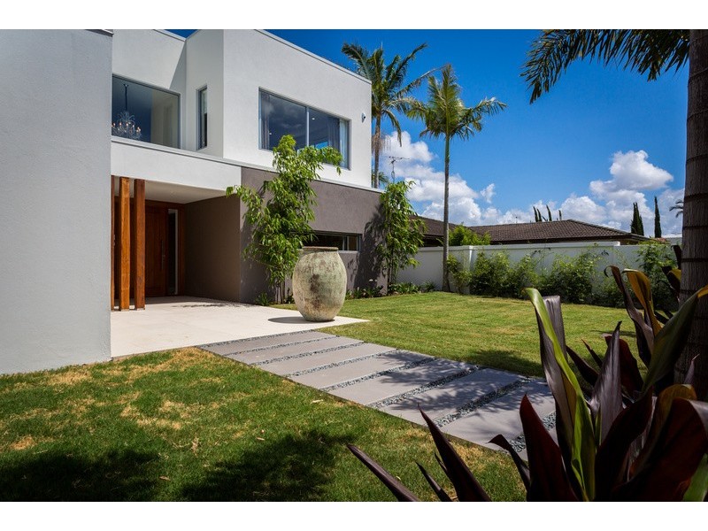 10 Midshipman Court, Surfers Paradise QLD 4217