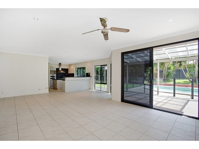 6 Nerida Lane, Coomera Waters QLD 4209