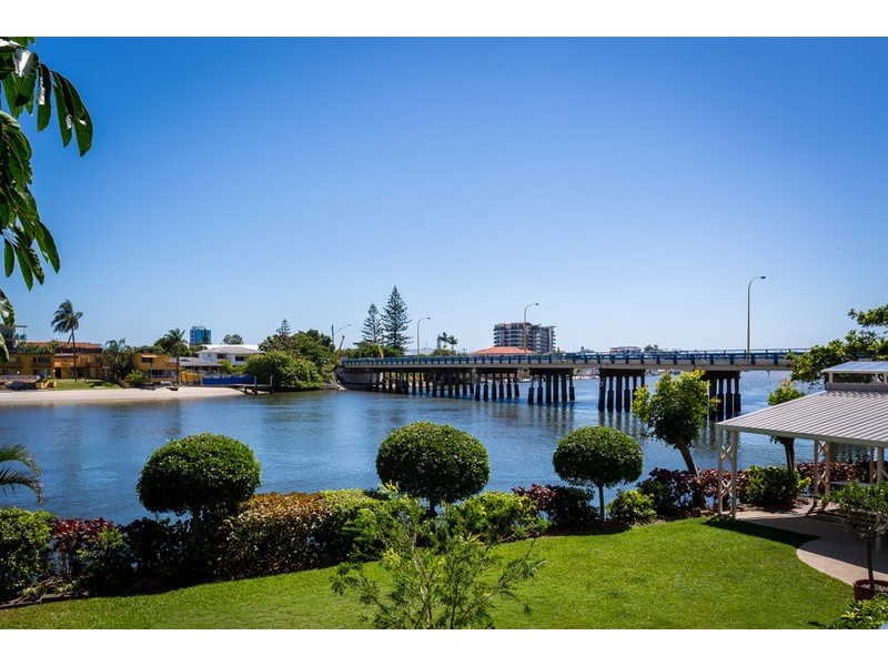 Waterways/40 Ferny Avenue, Surfers Paradise QLD 4217