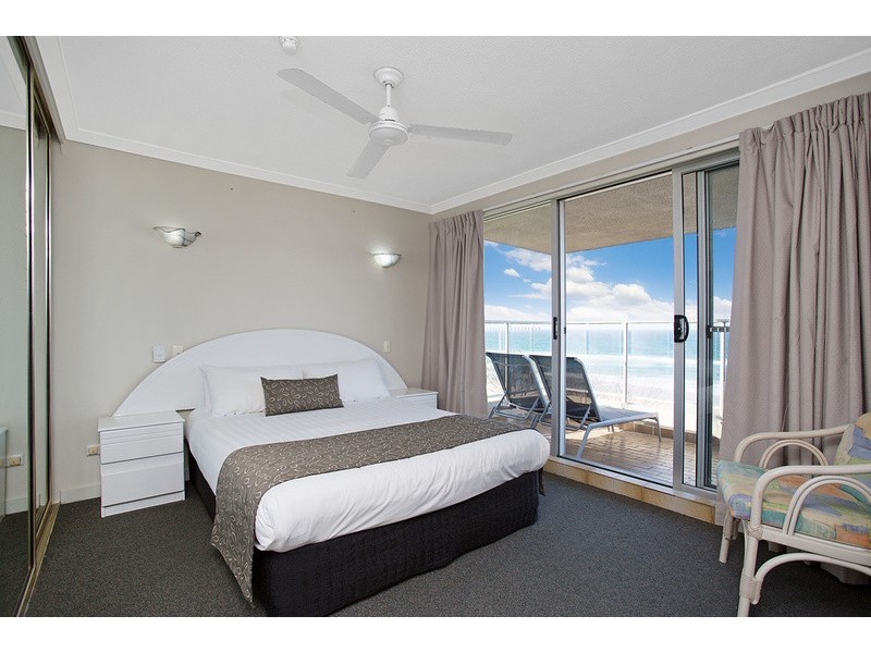 Unit 23 Pacific Surf/373 Golden Four Drive, Tugun QLD 4224