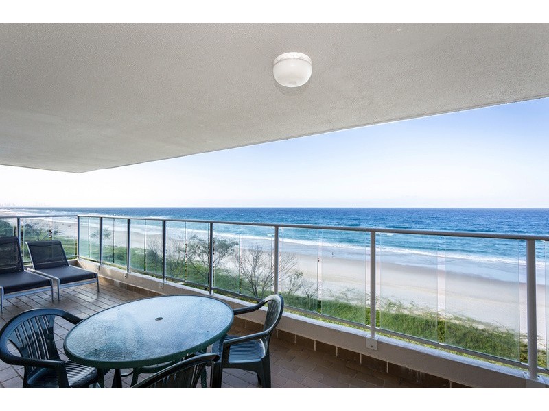 Unit 28 Pacific Surf/373 Golden Four Drive, Tugun QLD 4224