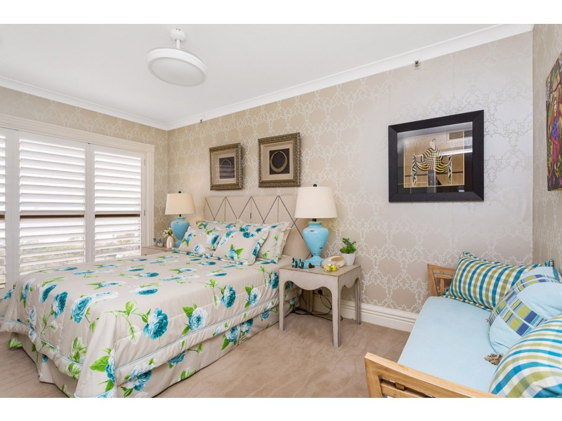 2 Admiralty Drive, Surfers Paradise QLD 4217